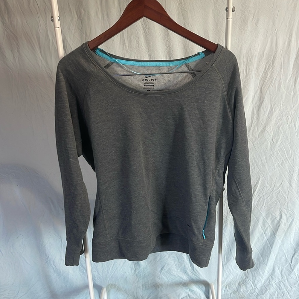 Nike dri-fit sweater